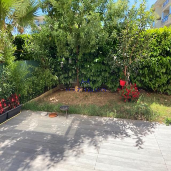 Offres de vente Rez de jardin Mandelieu-la-Napoule 06210